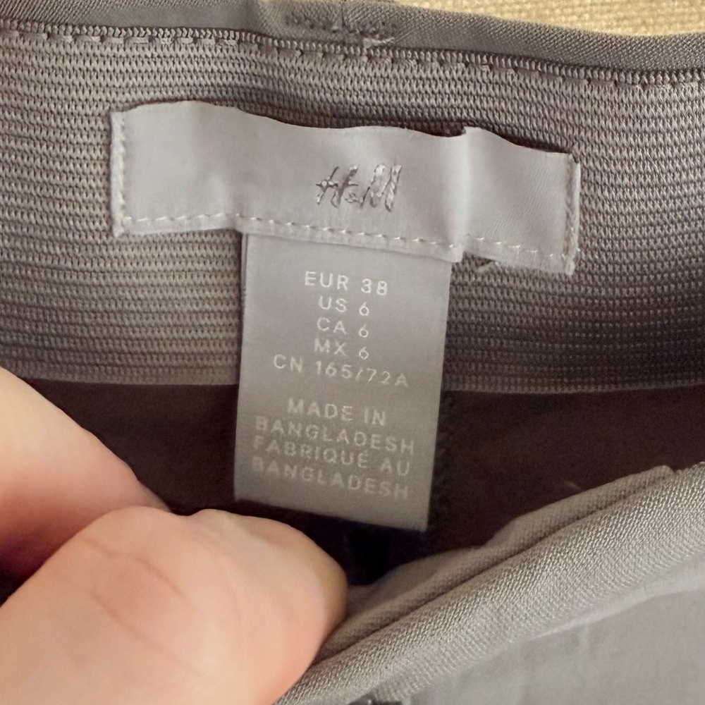 H&M Women’s Wide Leg Dress Pants size 6 - Picture 2 of 4